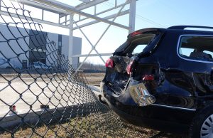 Двама малолетни са потрошили 16 коли в автокъща на бул.“Ришки проход“