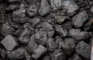 Бизнесмен от Велики Преслав продавал безакцизни въглища