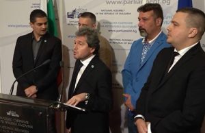 Тошко Йорданов: Какви игрички се играят в 46-ото Народно събрание?