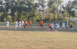 Футболното първенство в областта започна с победи на гостуващи отбори