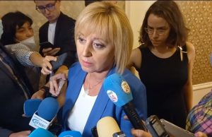 Манолова: Спецпрокуратурата се самосезира за Дончева, но не и за пачките в чекмеджето на Борисов