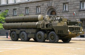 Шестима бивши министри на отбраната искат България да окаже военна помощ на Украйна