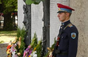 С военен ритуал почетоха Съединението в Шумен