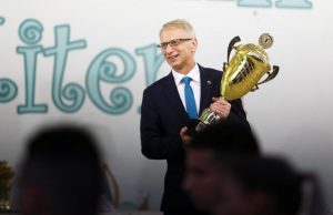 Студентските стипендии се увеличават от 1 октомври