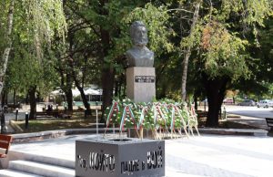 С историческа възстановка и заря отбелязват Независимостта в Нови пазар