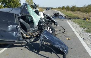 Темата +: Зверският удар между две коли в новопазарско погуби още един живот (снимки)