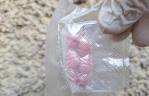 Откриха „екстази“ в джоба на 14-годишен