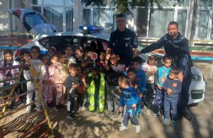 Практическо занятие по пътна безопасност за децата от Ивански