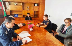 От бездомни кучета се жалваха на полицаи жители от Пристое