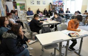 Директорка на училище благодари на полицейски инспектор