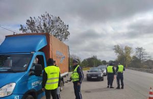 Засилен контрол на пътя край село Климент