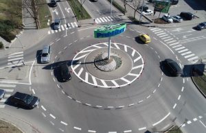 Обезопасяването на кръстовището до „Практикер“ приключи