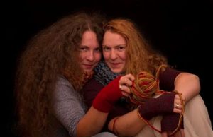 Плащаме 3 000 евро за непризнатия брак между две жени