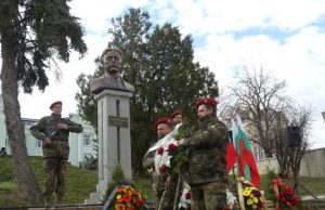 Шуменци почетоха паметта на Апостола (снимки)