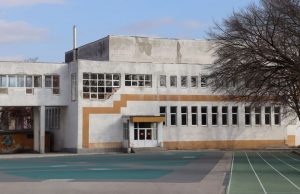 Ремонтират физкултурния салон на СУ „Васил Левски“ в Нови пазар