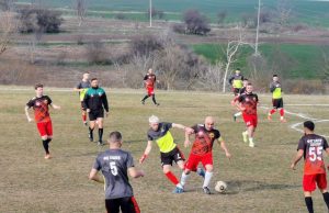 „Тошев“ (Правенци) с десета победа в южната група