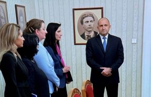 Мария Габриел върна изпълнен мандата за кабинет