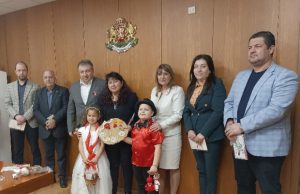 Кметът проф. Христов и екипът му бяха поздравени с празника Баба Марта