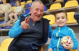 Дядо и внук са талисмани на хандбалния шампион „Шумен 61”