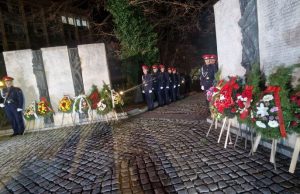 Тържествена заря-проверка озари небето над Шумен