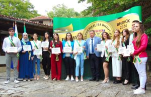 Наградиха първенците на Випуск 2024 в Шумен