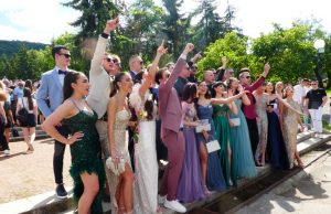 Шумен изпраща своите абитуриенти (снимки)