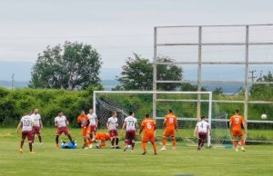 „Мълния“ победи „Енев“ в драматичен мач