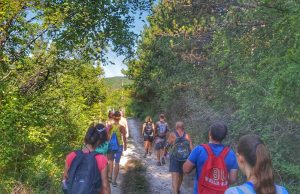 Поход до скалния манастир за Деня на парковете в България