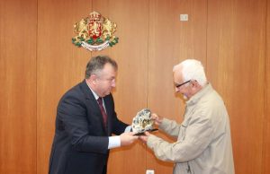 Среща на бивши кметове на община Шумен с проф. Христо Христов