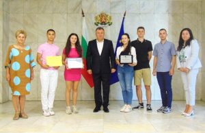 Кметът се срещна с хореографа и танцьори от ансамбъл „Шумен“