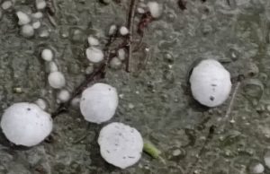 Град и дъжд удари Шумен