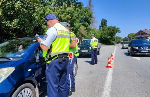 Широкообхватни полицейски проверки в района на Струйно