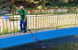 Ежедневно почистват езерото в „Кьошковете“