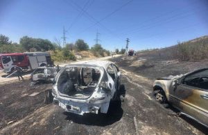 Проводник подпали индустриална зона, изгоряха пет автомобила, пламна и хале на предприятие