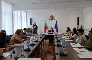 Намаляват необхванатите в образователните институции деца и ученици в областта