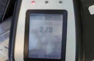 Двама пияни зад волана, друг подкара нерегистриран мотопед