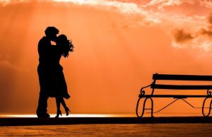 Пълноценно изживяване в леглото: какво съветват експерти?