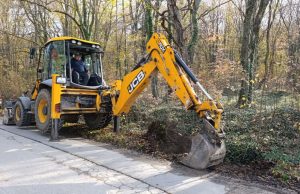 Започна ремонтът на втория път към Лозево