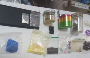 Задържаха 35-годишен, в дома му откриха 5 вида наркотици