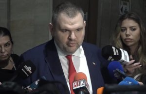 Делян Пеевски: Подкрепям 120 лева добавка за пенсионерите, а чичо Румен пак не е разбрал!