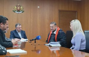 Темите в приемния ден на кмета: Улици, осветление, детски площадки, обществен ред