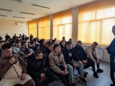 Инструктираха бъдещи абитуриенти за безопасно поведение на пътя