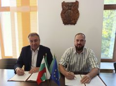 Подписаха договора за реконструкцията на стадион „Панайот Волов“
